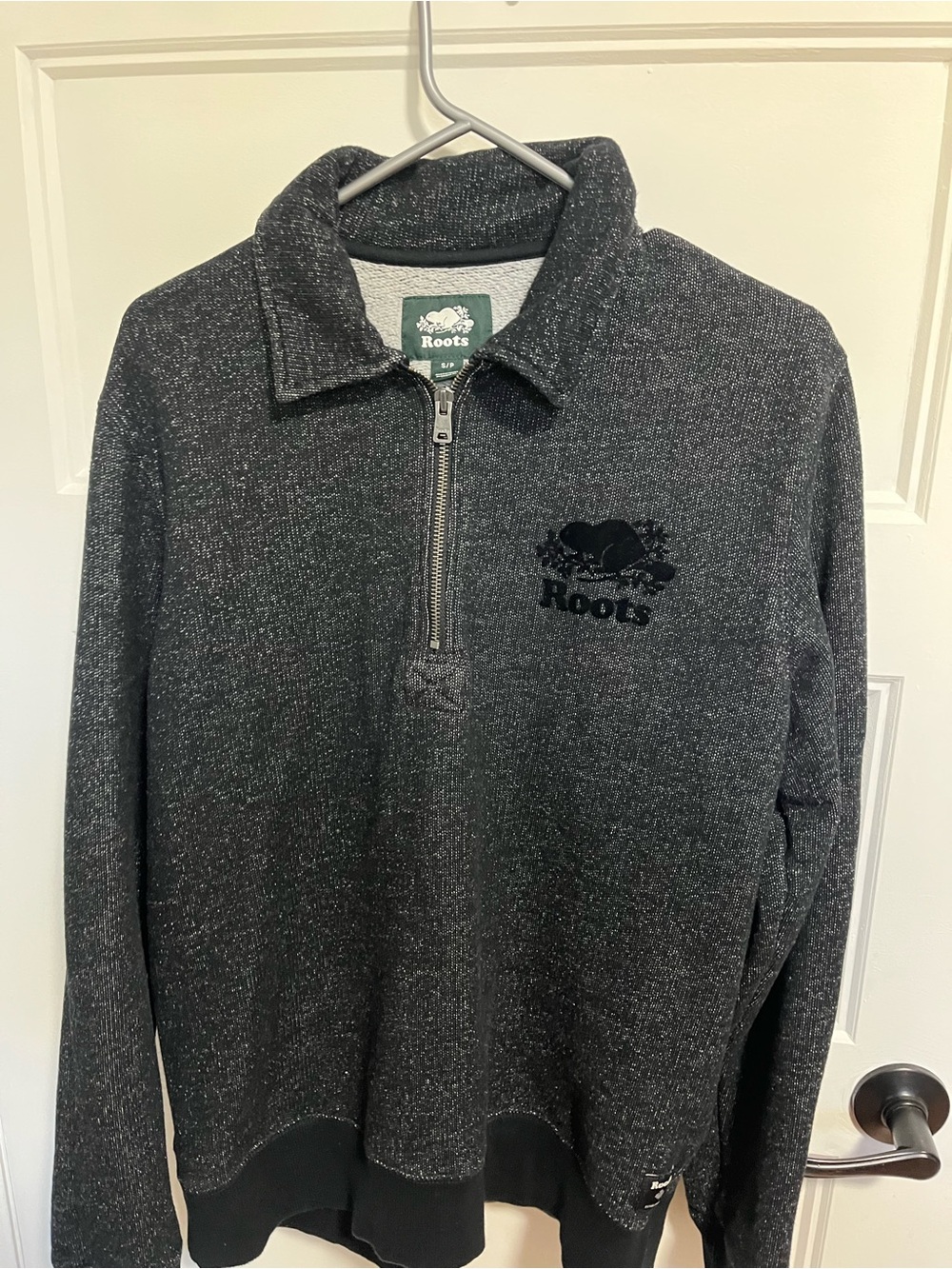Roots Men’s Charcoal Half-Zip Sweater
